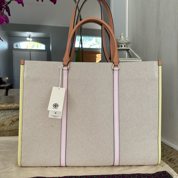 Tory Burch Blake Canvas Jumbo Tote In CANVAS / PINK PASTRY /
PASTEL YELLOW - Picture 4 of 12
